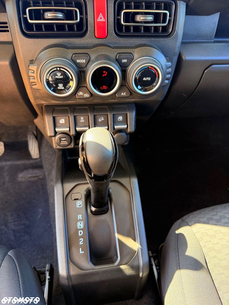 Suzuki Jimny - 33