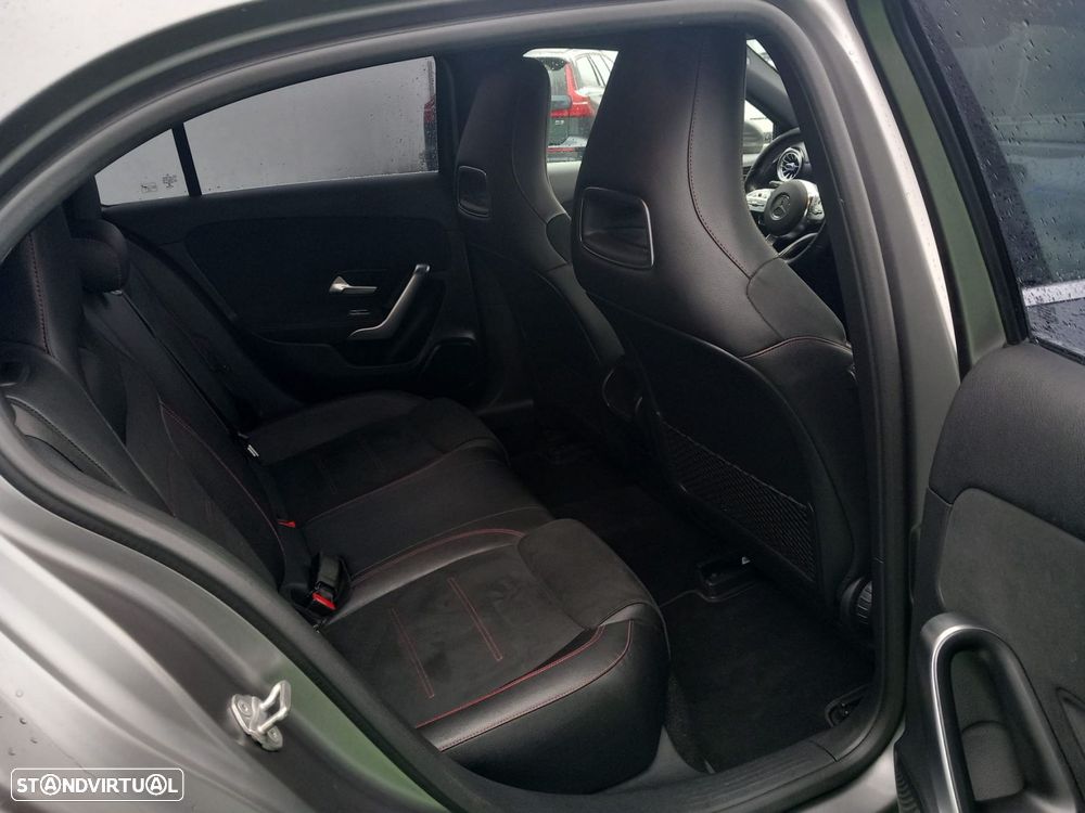 Mercedes-Benz A 180 d AMG Line - 23