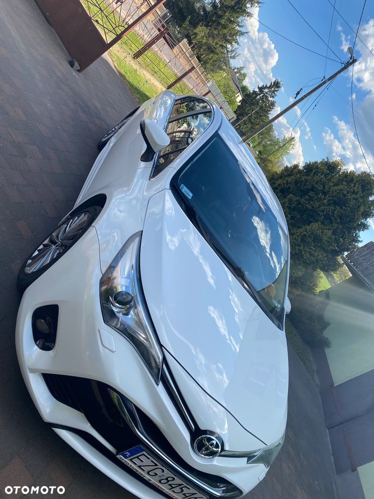 Toyota Avensis 2.0 D-4D Premium - 8