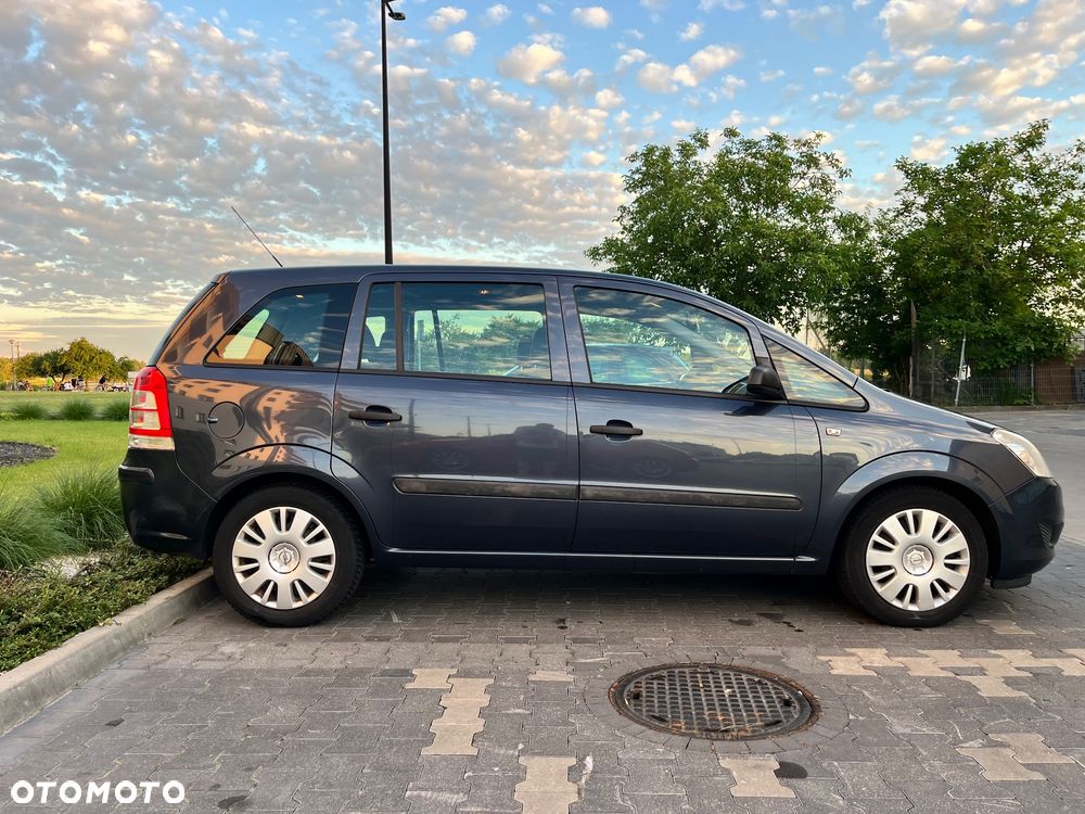 Opel Zafira 1.6 - 5