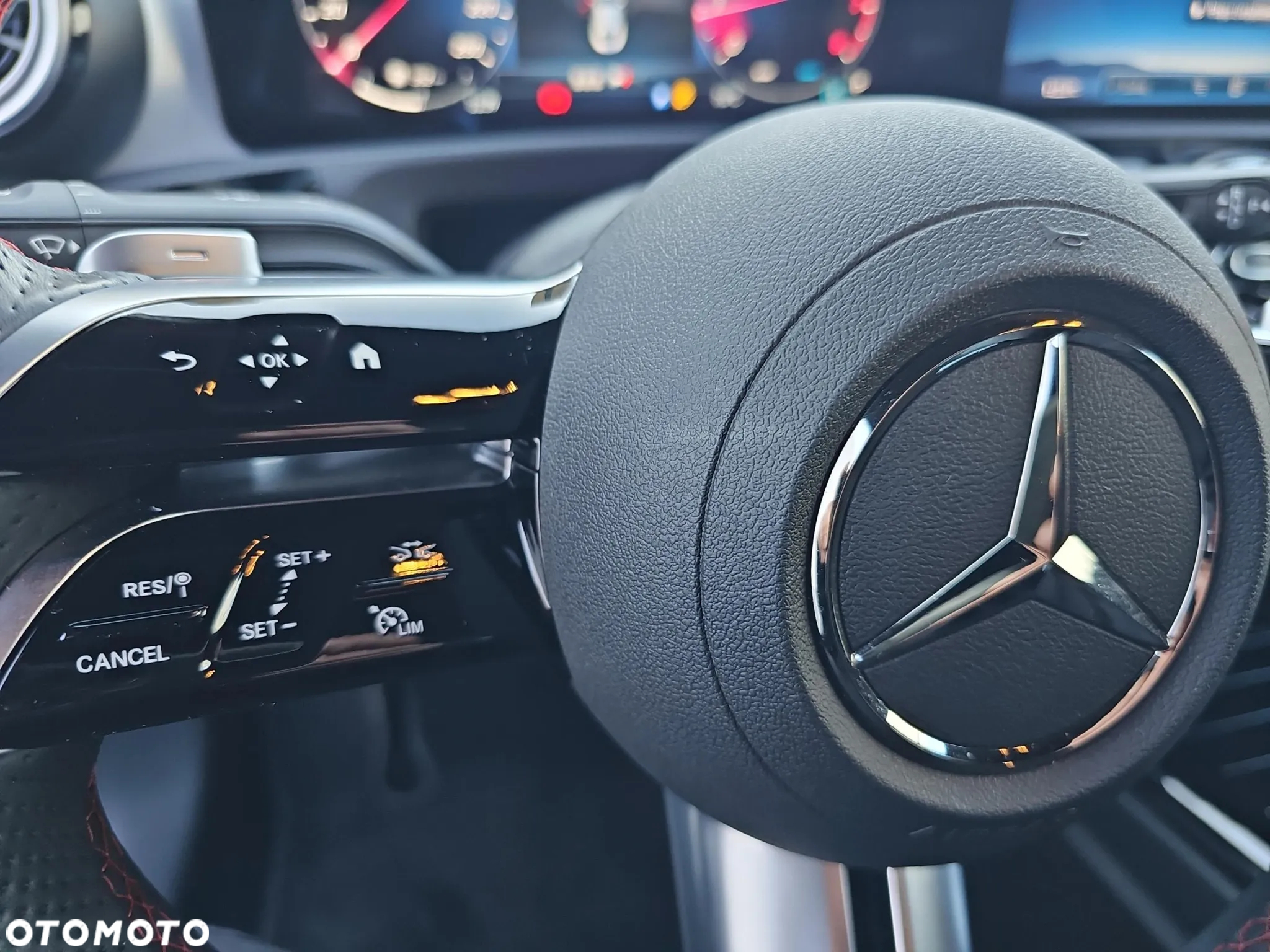 Mercedes-Benz CLA 200 7G-DCT AMG Line Advanced Plus - 19