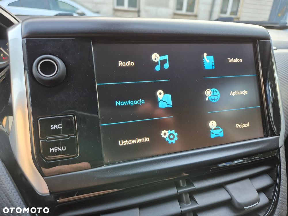 Peugeot 2008 1.2 Pure Tech GPF Allure S&S EAT6 - 19