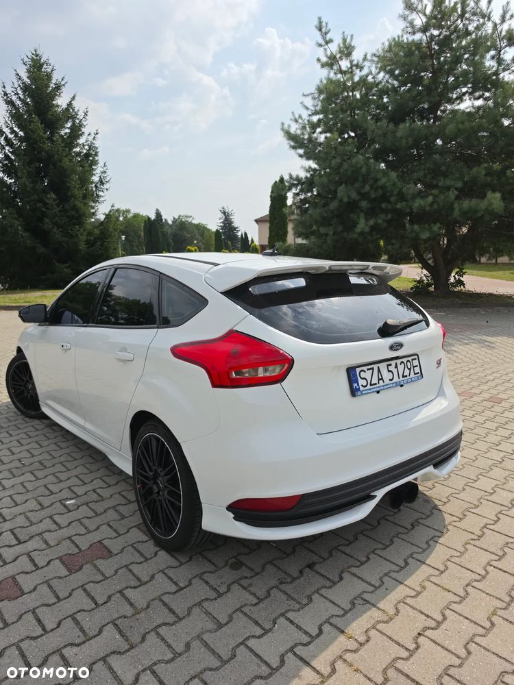Ford Focus ST - 7