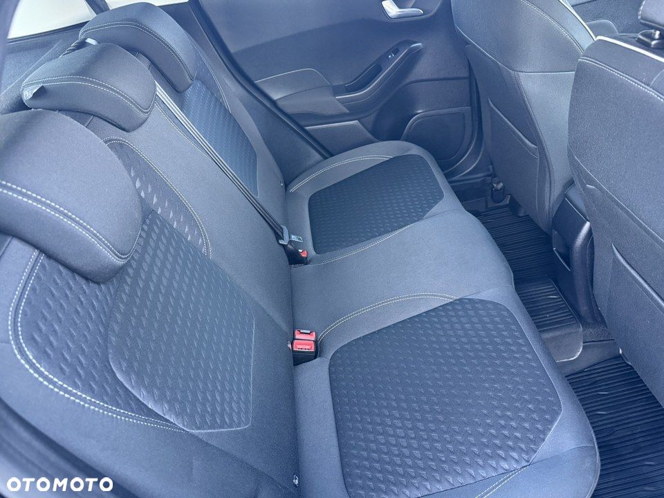 Ford Fiesta 1.1 S&S TITANIUM - 35