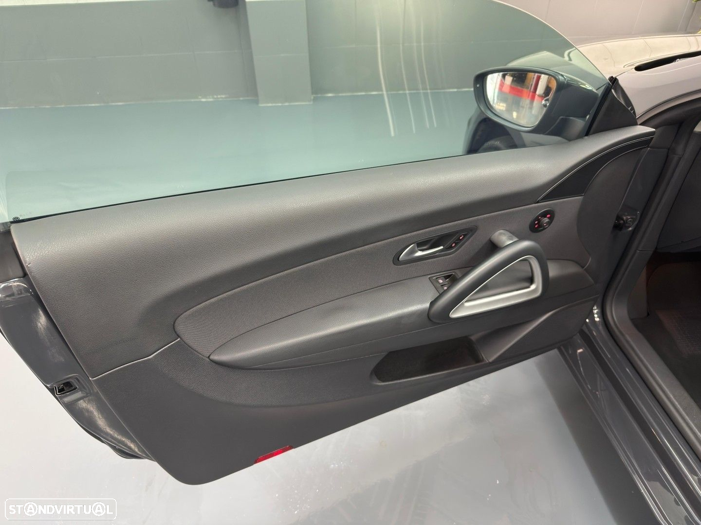 VW Scirocco 2.0 TDI Sport DSG - 12