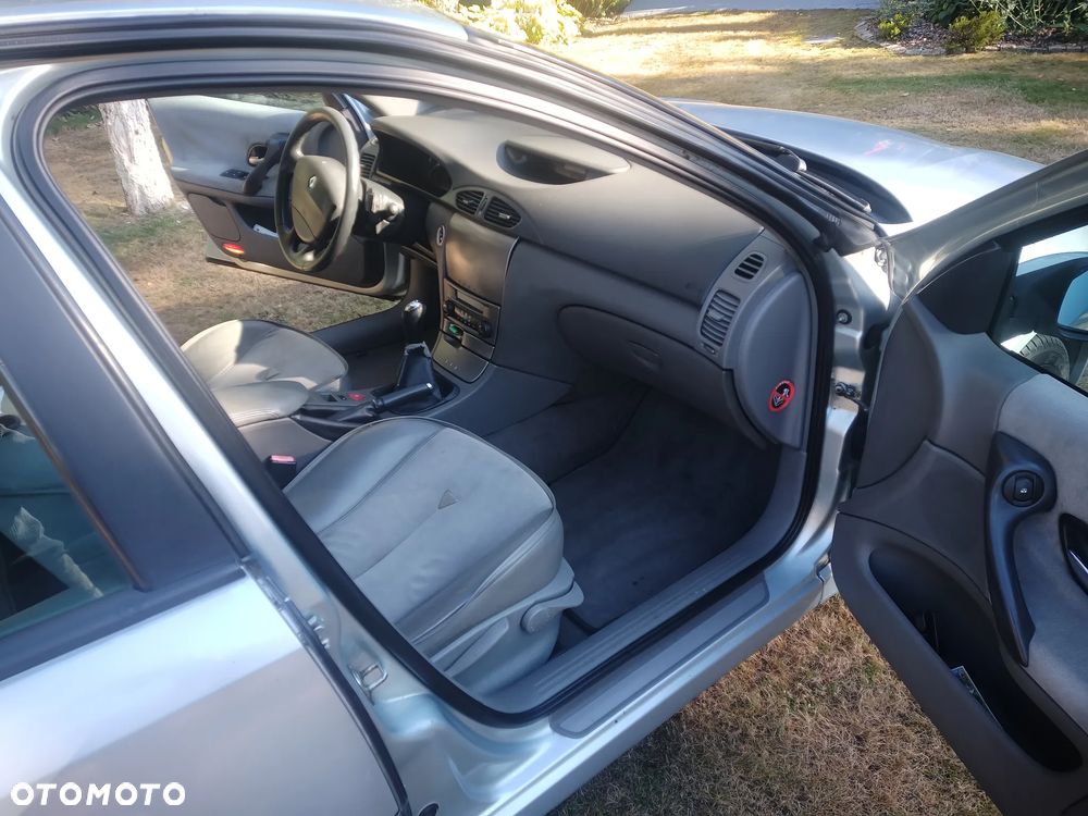 Renault Laguna - 6