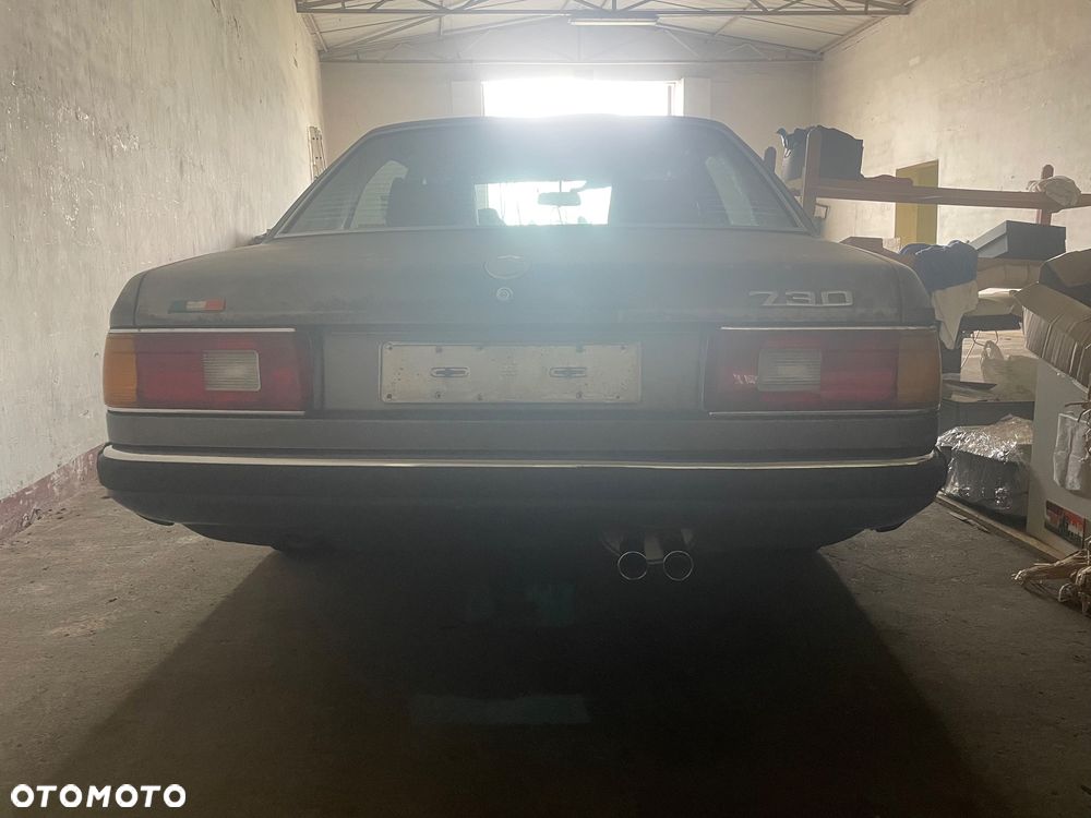 BMW Seria 7 - 6