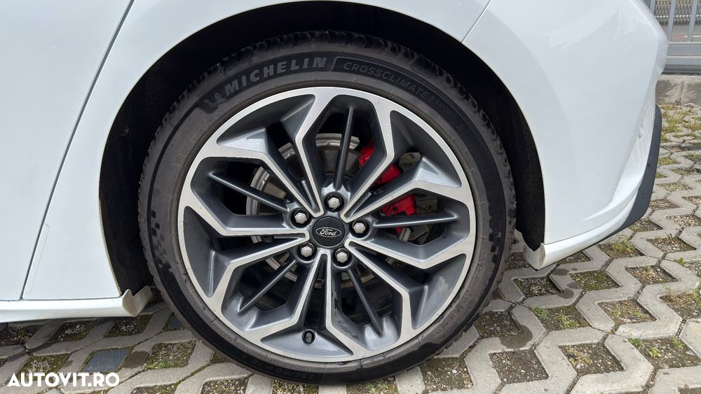 Ford Focus 1.0 EcoBoost ST Line Business - 16