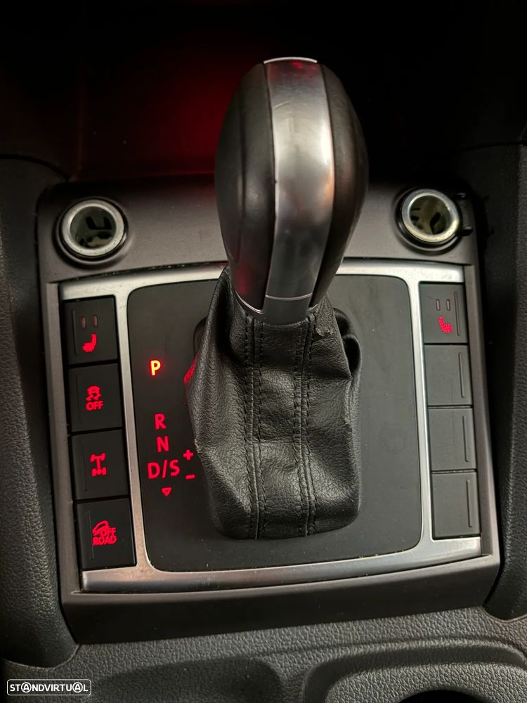 VW Amarok 2.0 BiTDI Auto Highline - 14