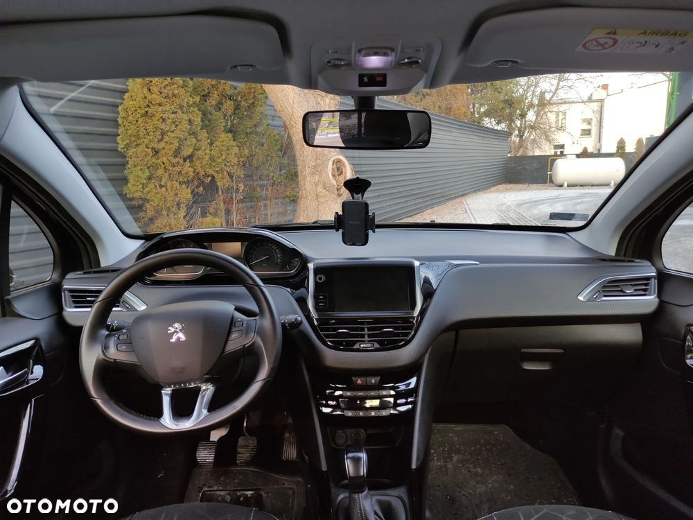 Peugeot 2008 1.2 Pure Tech GPF Active - 12