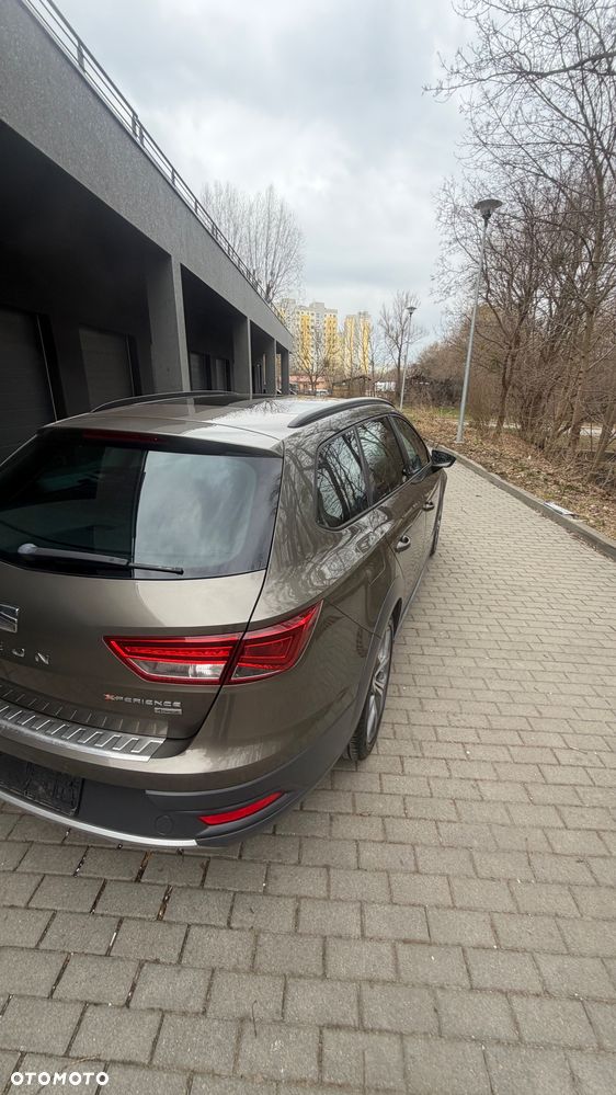 Seat Leon 2.0 TDI DPF Start&Stop DSG XCELLENCE - 13