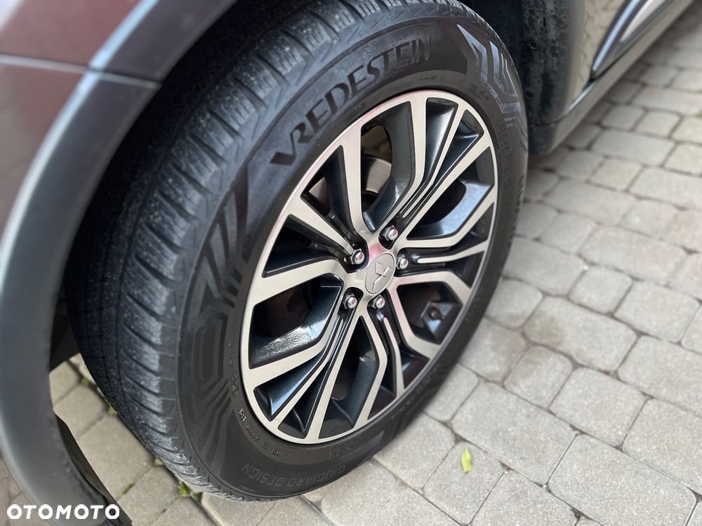 Mitsubishi Outlander - 3