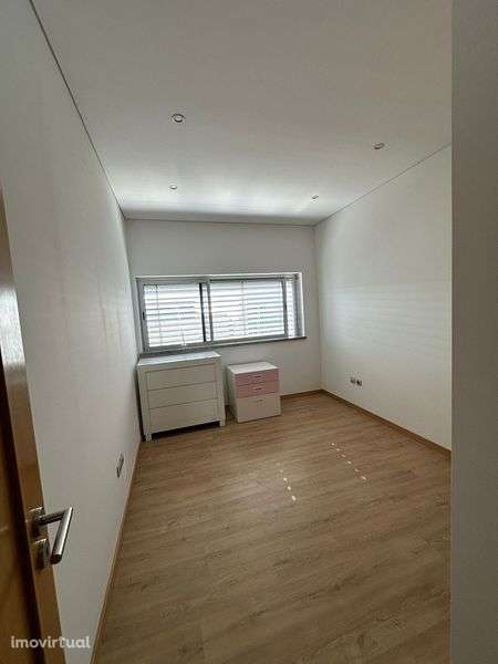 Apartamento t4 num só piso à venda na Rua Nossa Senhora de Fátima, 73 - Grande imagem: 5/12