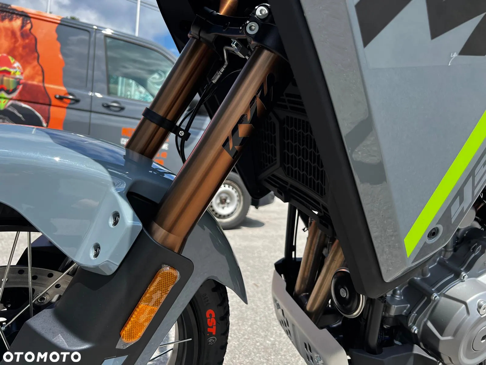 CFMoto MT - 6
