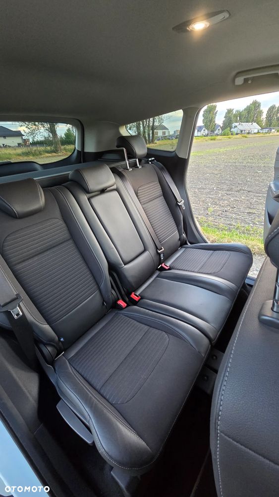 Ford Kuga - 29
