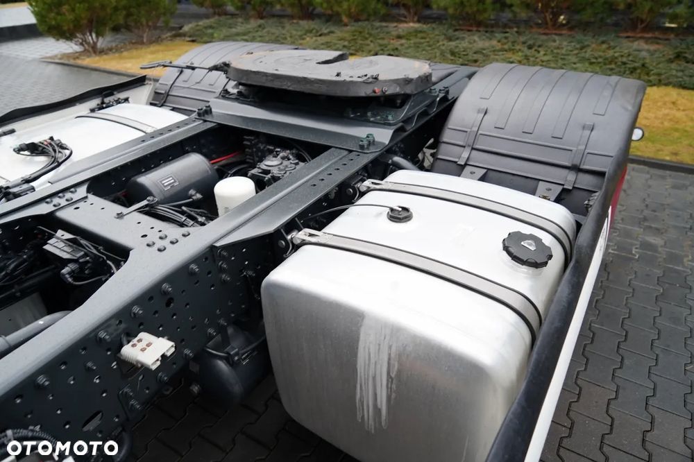 Iveco S-WAY / 510 / RETARDER / KLIMA POSTOJOWA / CAŁA NA PODUSZKACH - 12