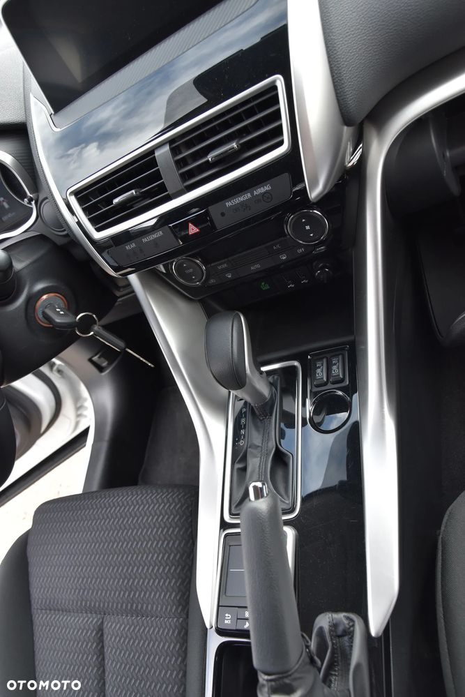 Mitsubishi Eclipse Cross 1.5 T-MIVEC (ClearTec) CVT 2WD Top - 19
