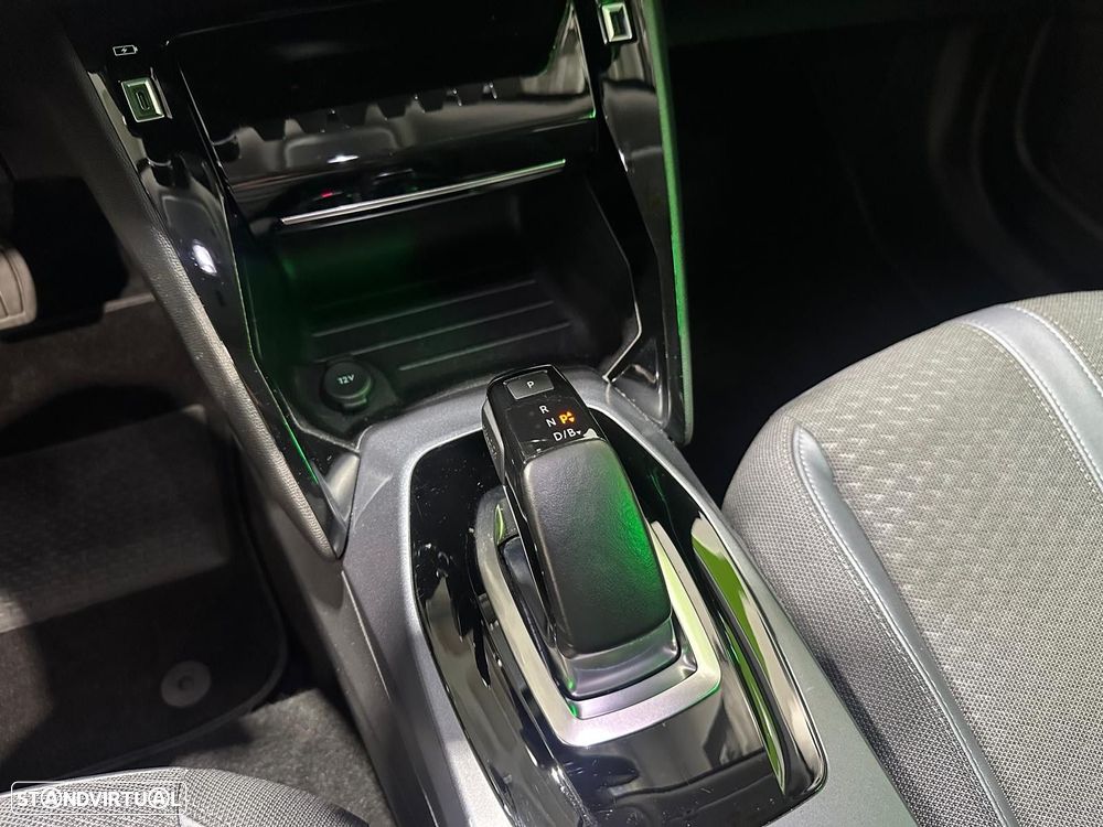 Peugeot e-2008 50 kWh Active Pack - 35