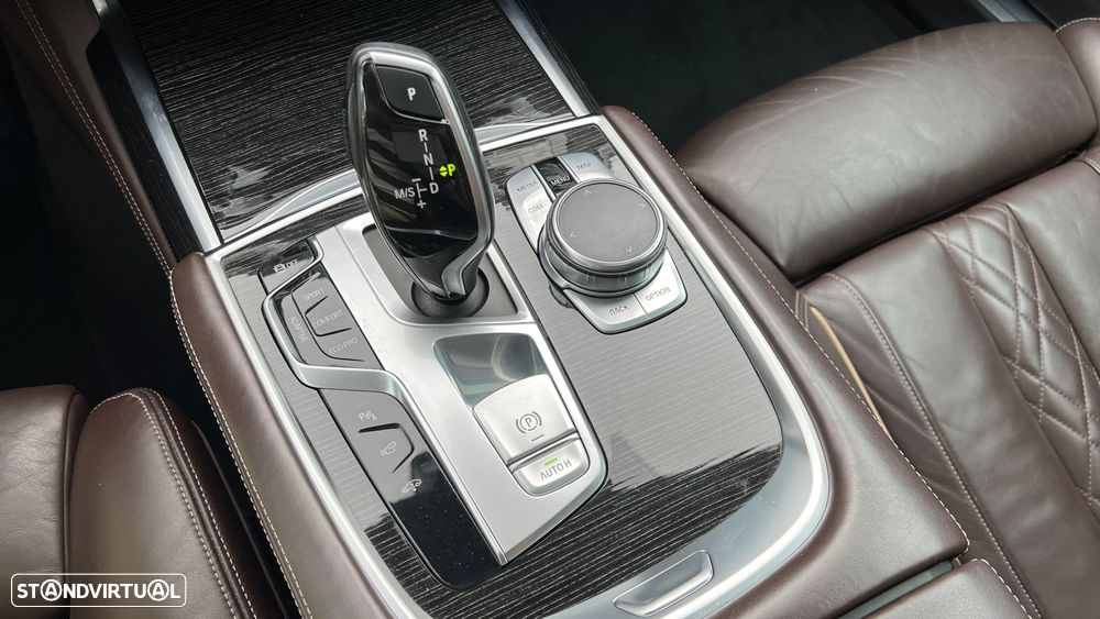 BMW 730 d Pack M - 16