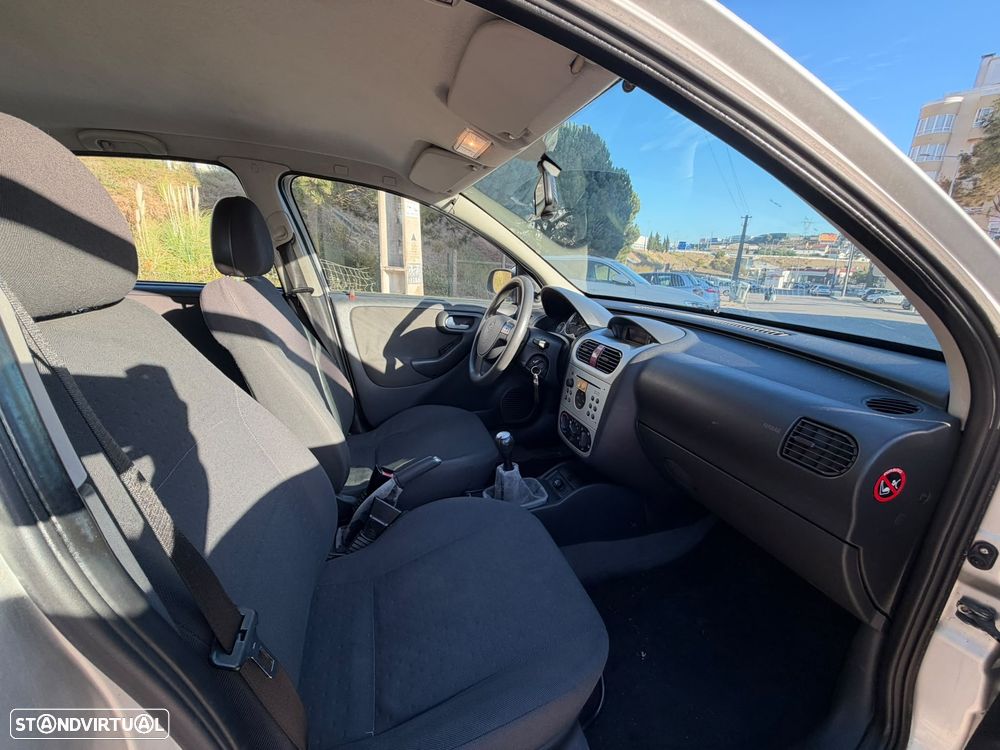 Opel Corsa 1.2 16V Confort - 11