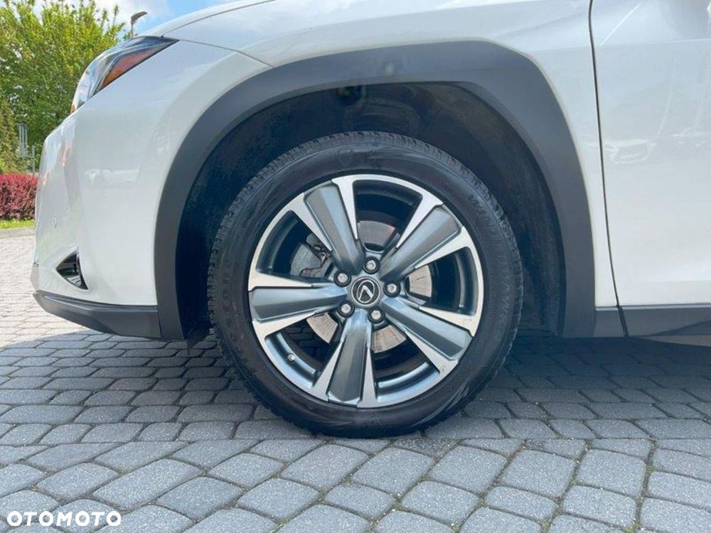 Lexus UX - 34