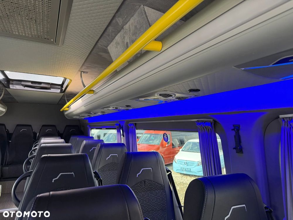 Mercedes-Benz Sprinter 517 - 28