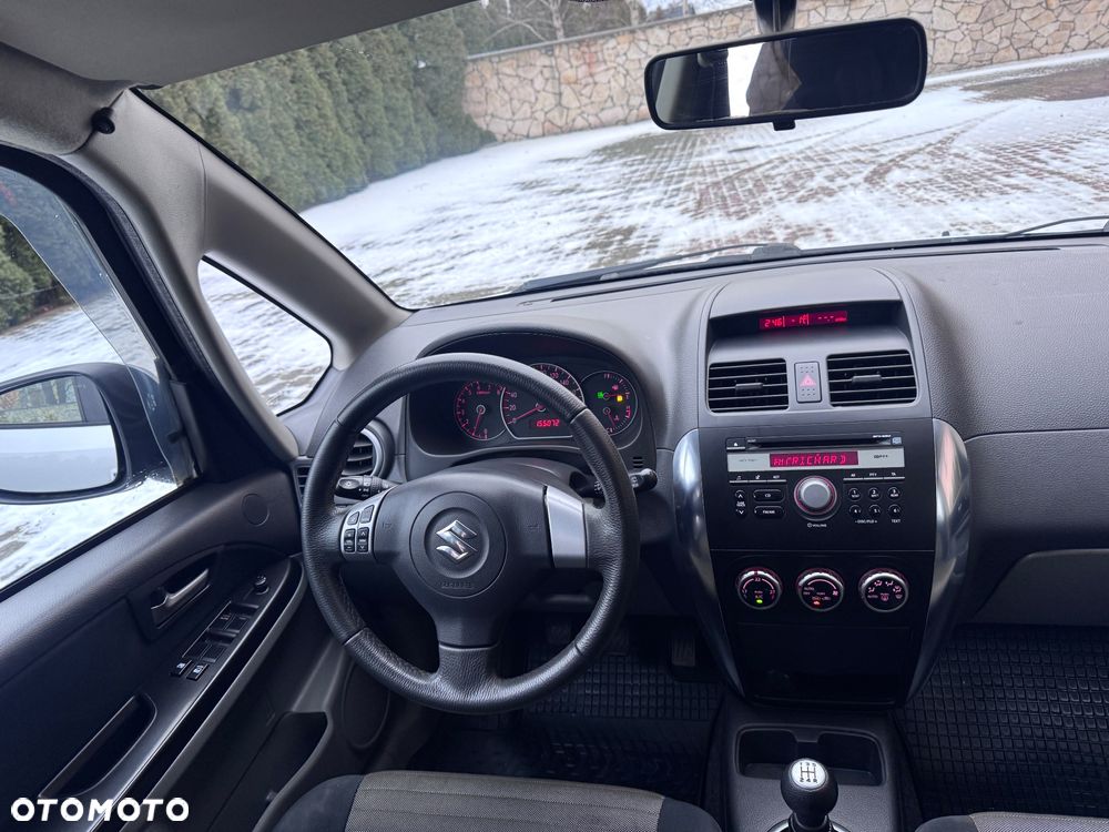 Suzuki SX4 1.6 GS / Premium 4WD - 10