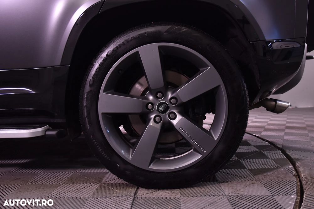 Land Rover Defender - 13