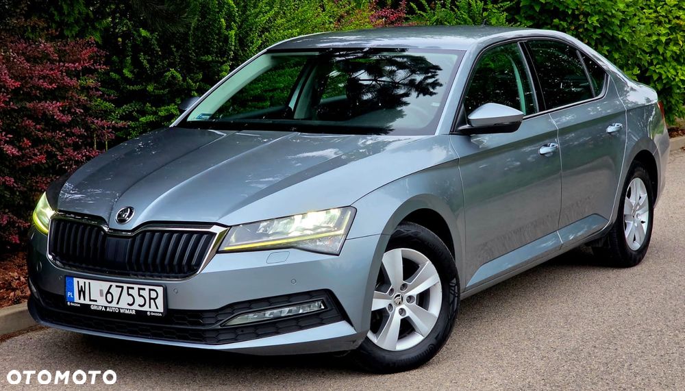 Skoda Superb 2.0 TDI SCR Ambition - 4