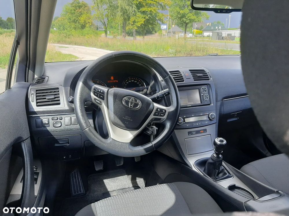 Toyota Avensis 1.8 Executive - 22