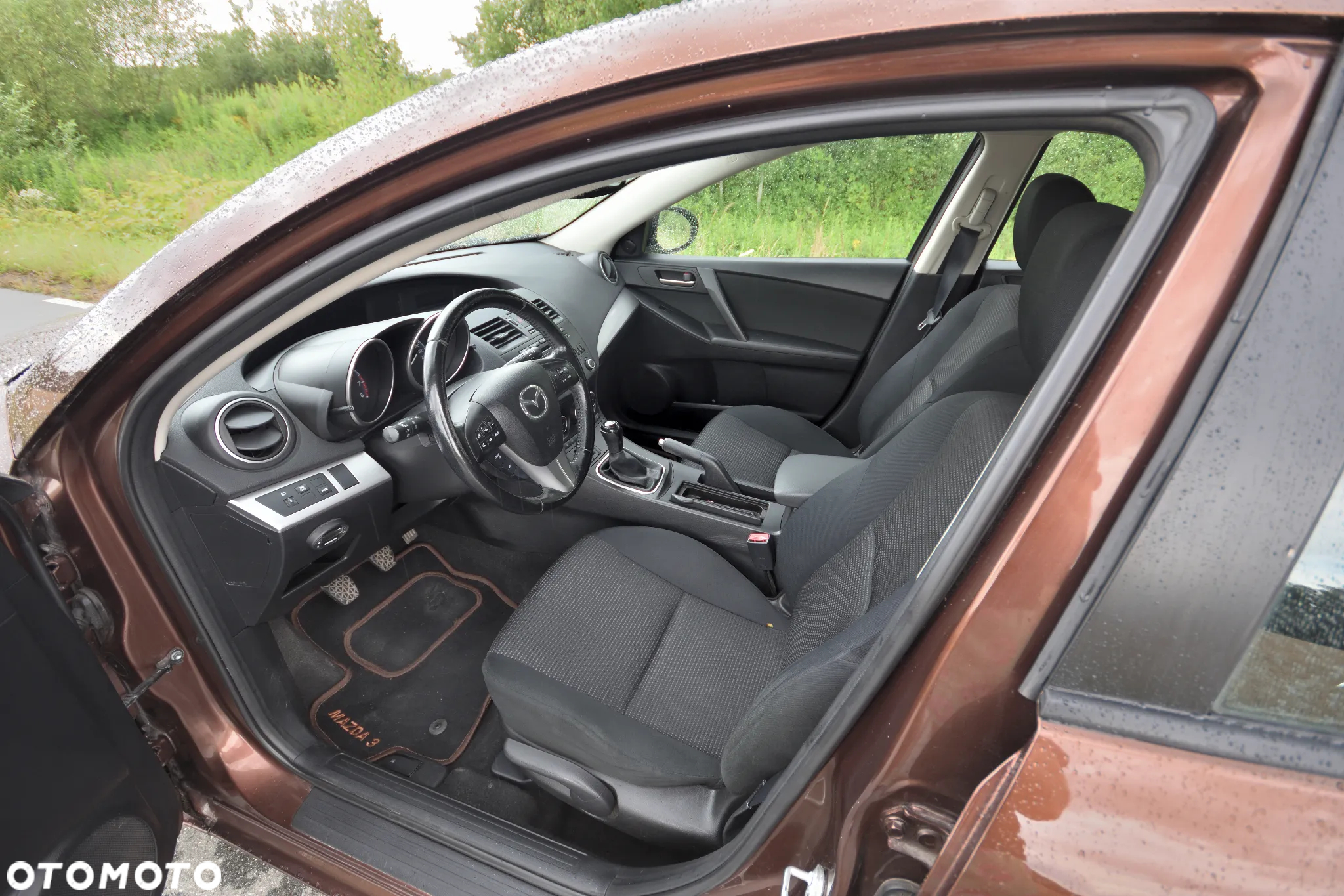 Mazda 3 1.6 Exclusive + - 21