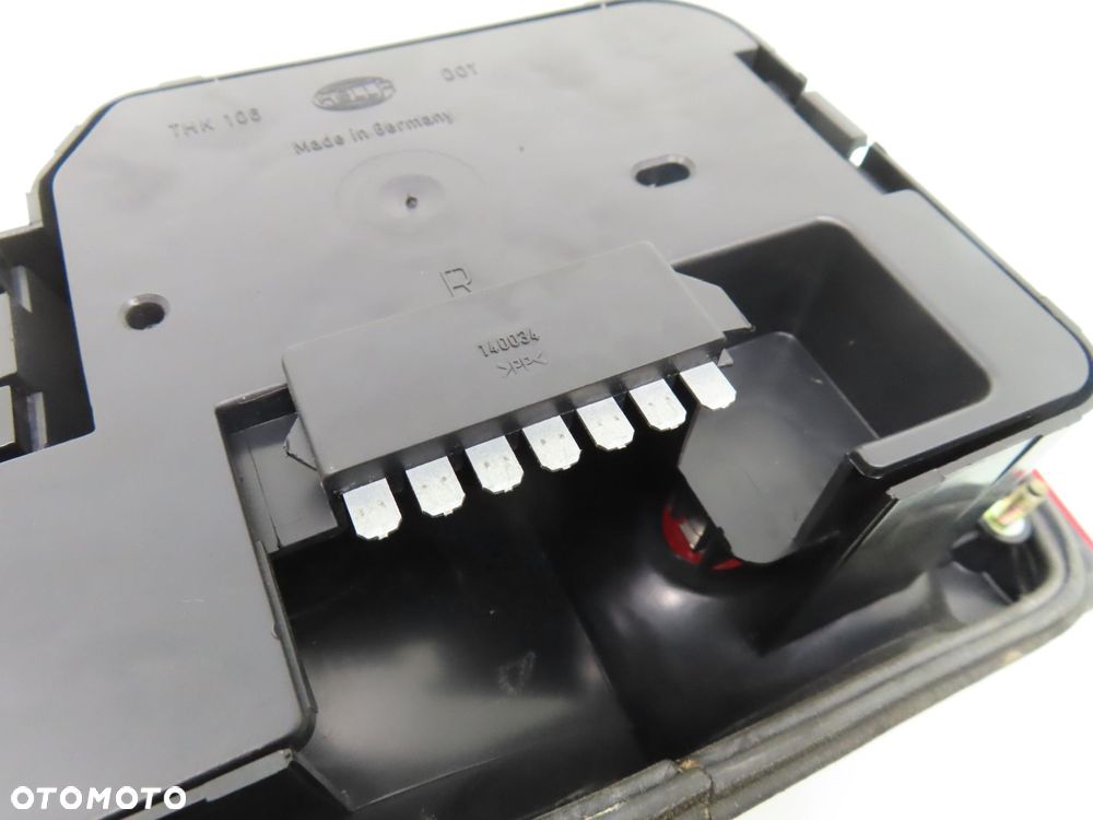 LAMPA PRAWA TYLNA SAAB 900 II 139906 - 2