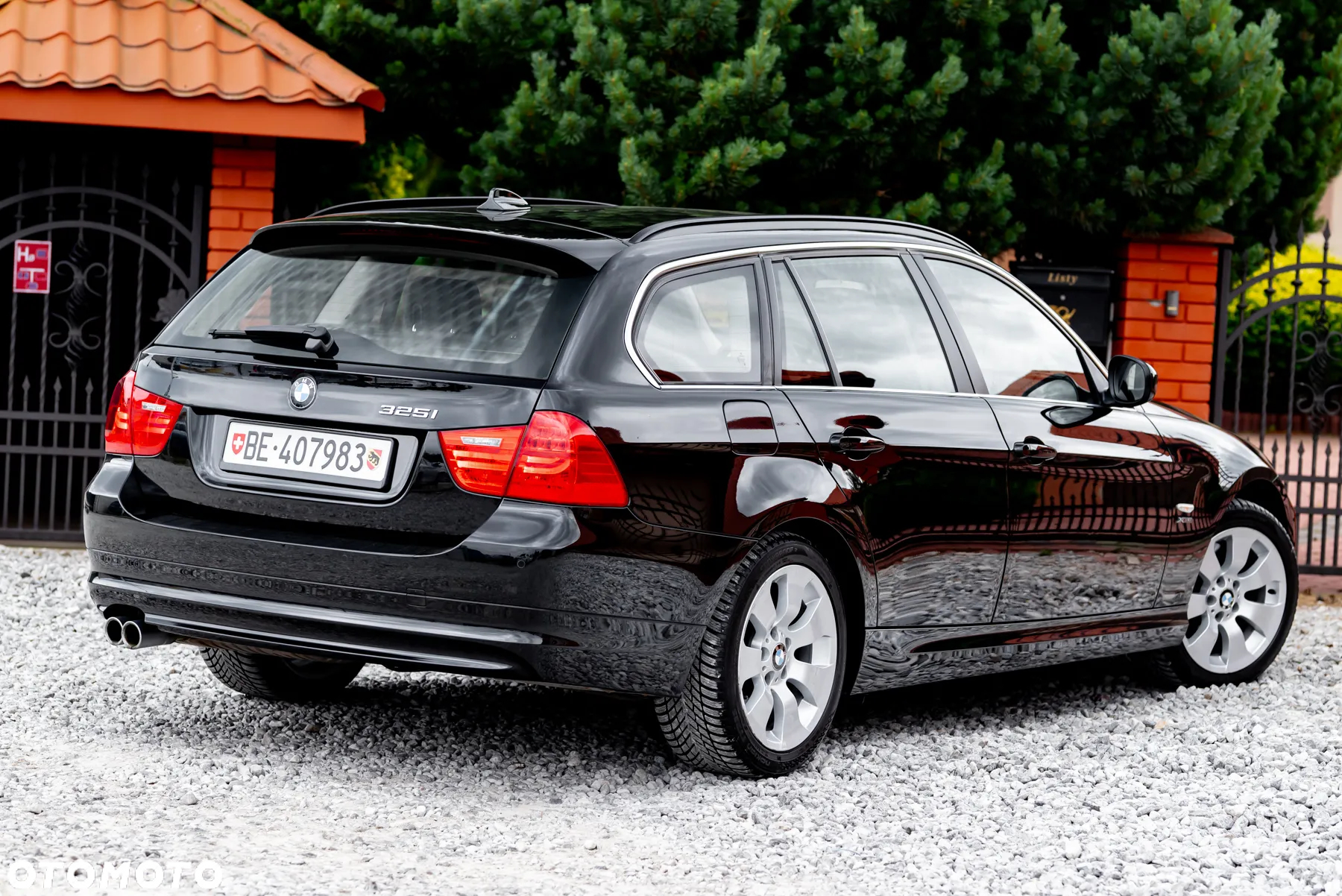BMW Seria 3 325i xDrive Touring Edition Sport - 9
