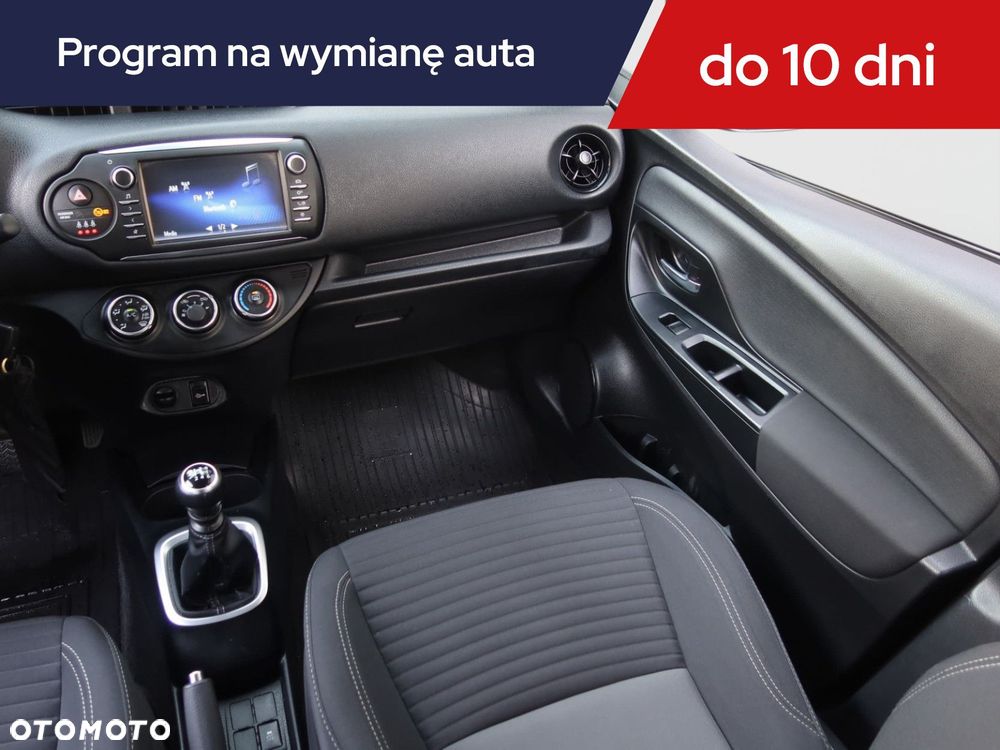 Toyota Yaris - 10