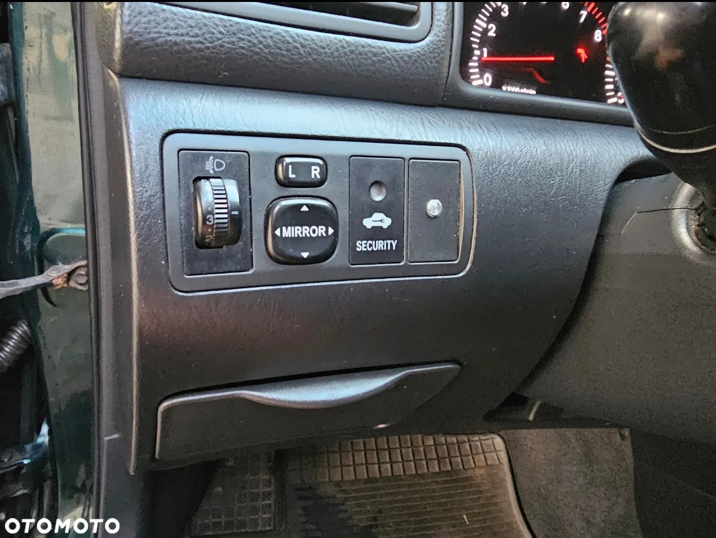 Toyota Corolla - 16