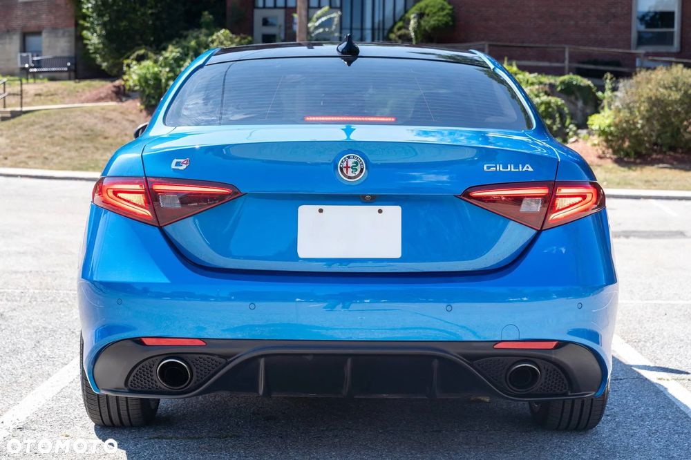 Alfa Romeo Giulia 2.0 Turbo TI Q4 - 7