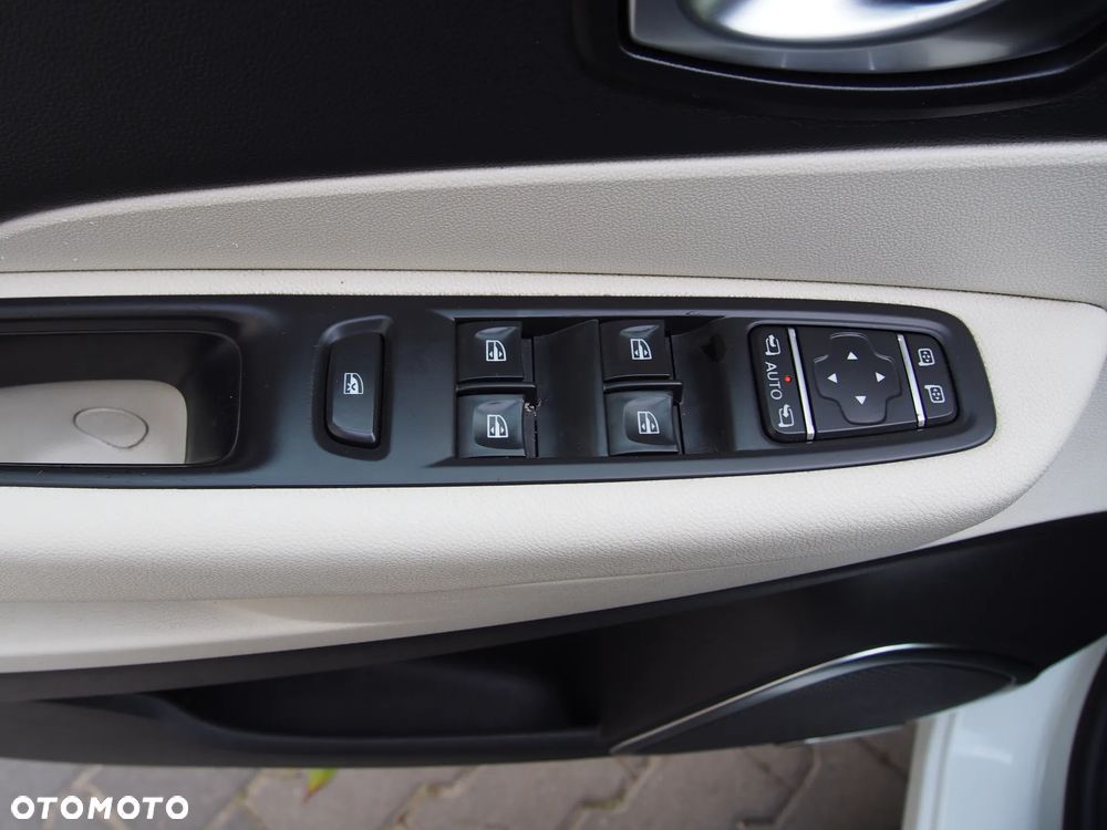 Renault Captur (ENERGY) TCe 90 BOSE EDITION - 15
