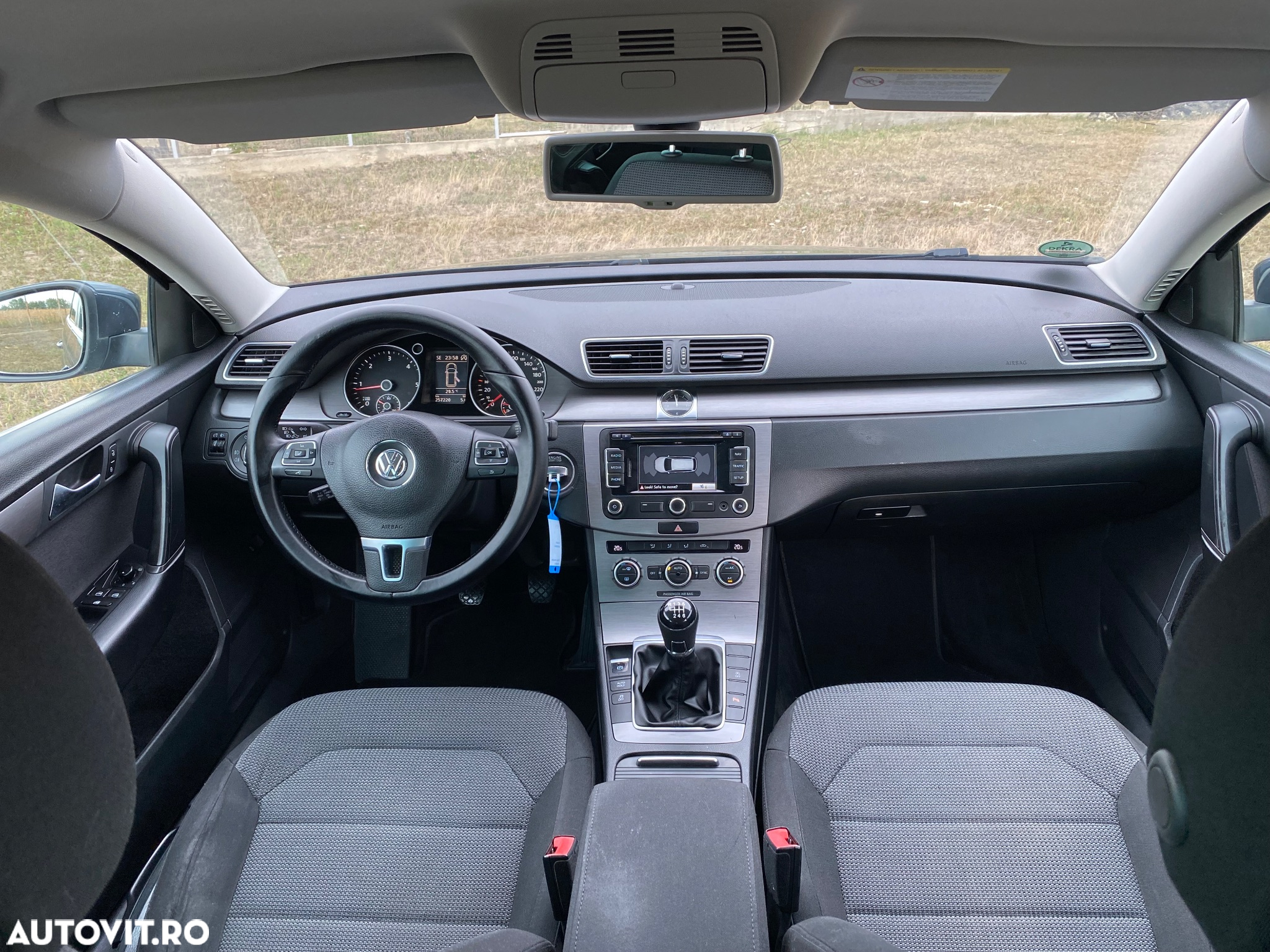 Volkswagen Passat Variant 1.6 TDI BlueMotion - 17