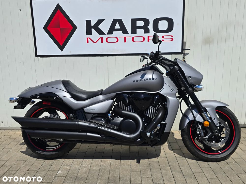 Suzuki Boulevard - 2