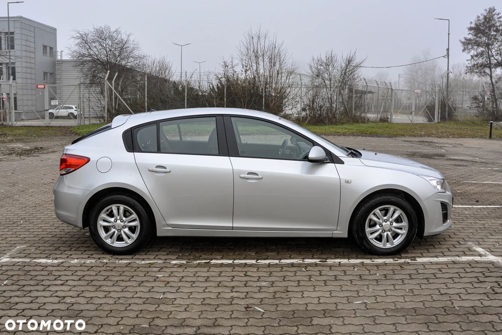 Chevrolet Cruze - 5
