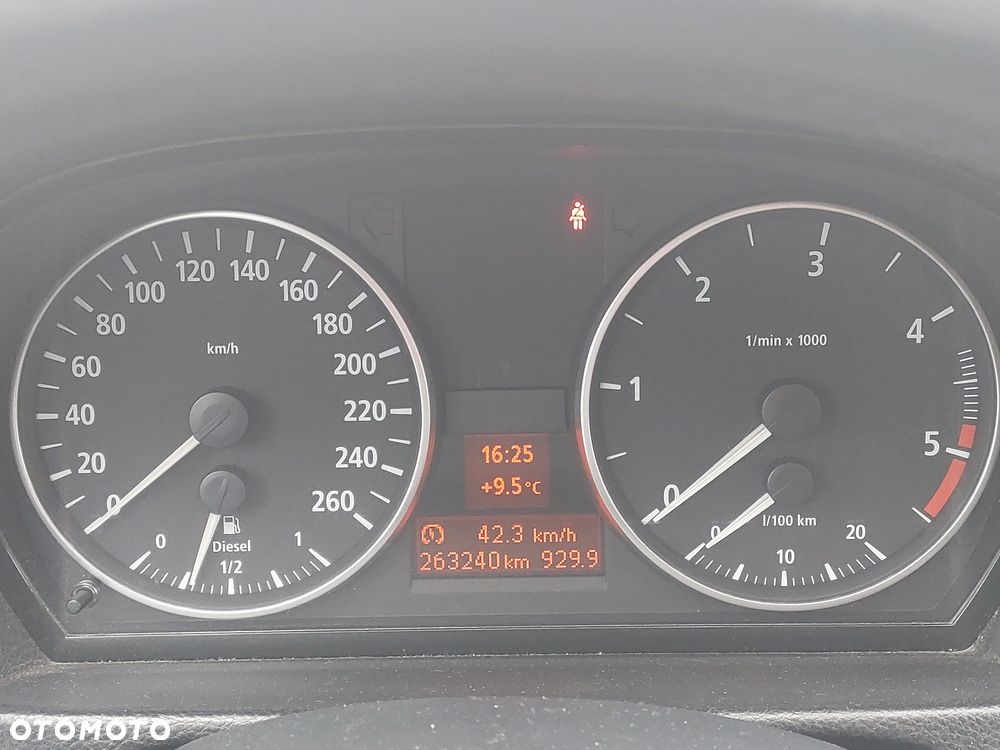 BMW Seria 3 318d - 6