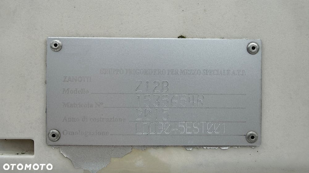 Volkswagen Caddy Maxi - 12