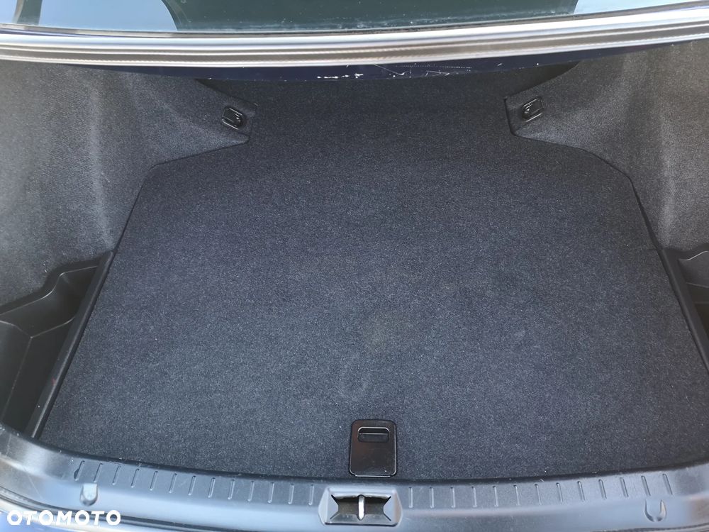 Toyota Avensis 1.8 VVT-i Sol - 12