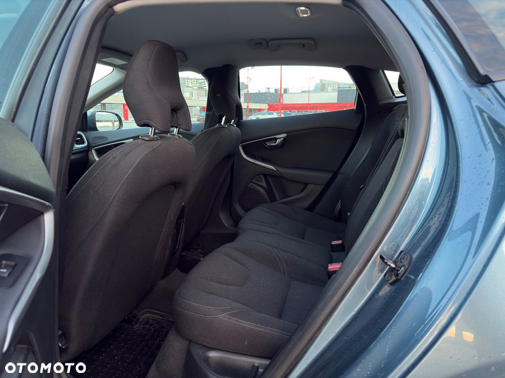 Volvo V40 - 15