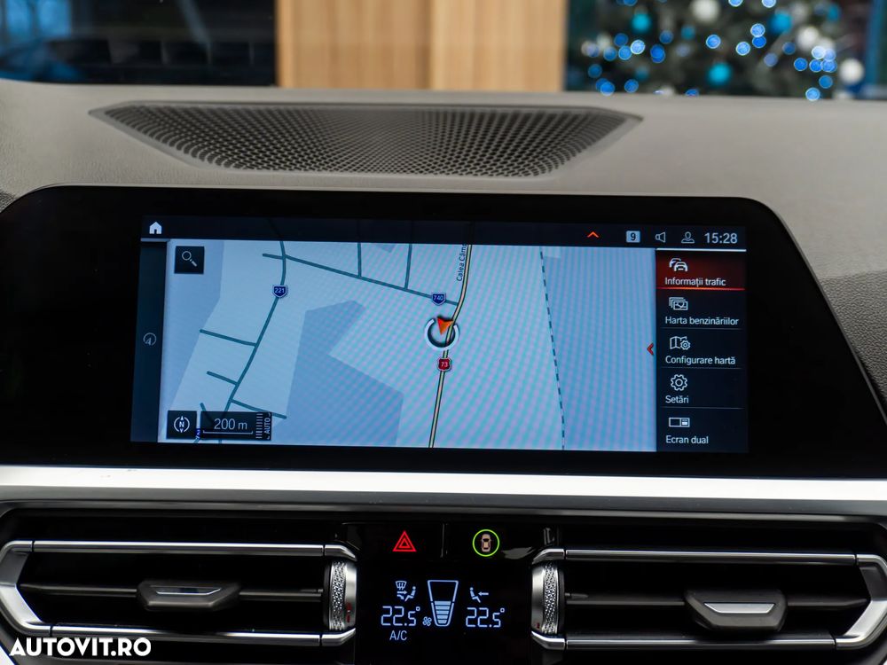 BMW Seria 3 330e Aut. M Sport - 29