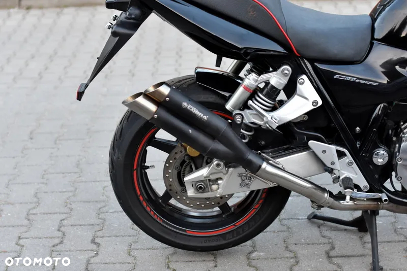 Honda CB - 12