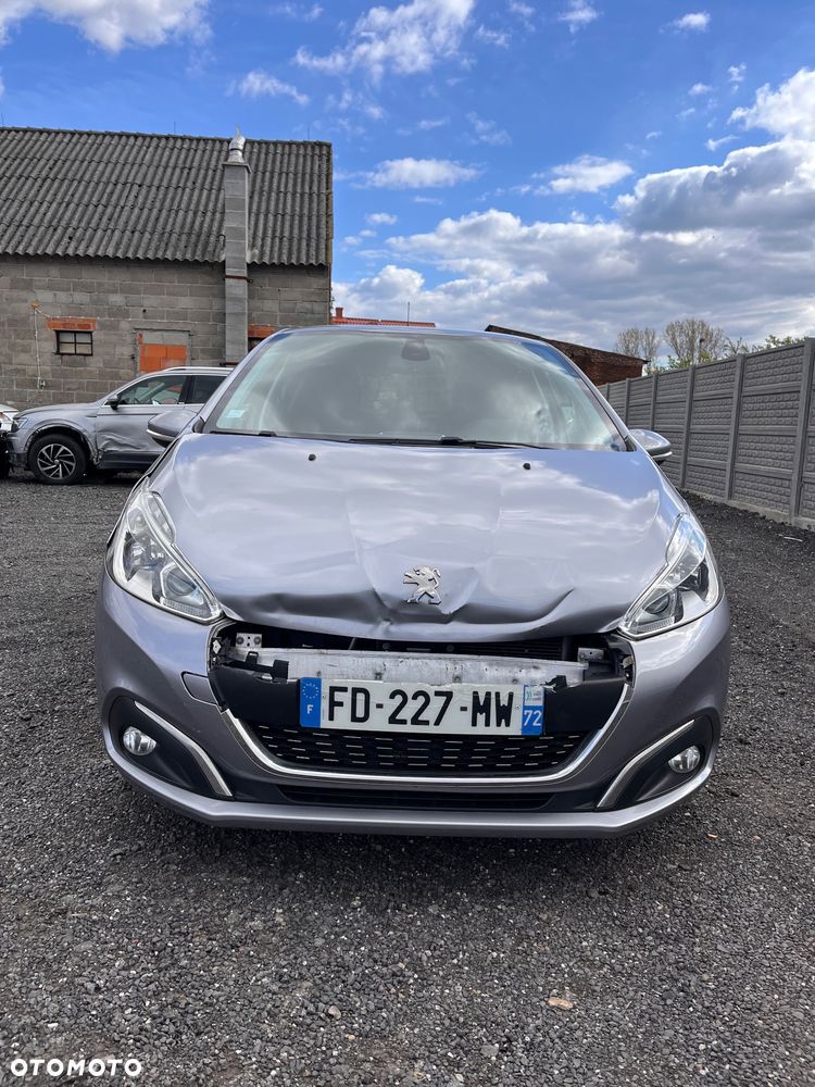 Peugeot 208 - 2
