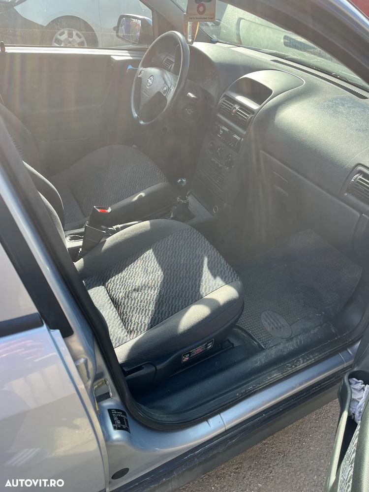 Opel Astra 1.6 - 10