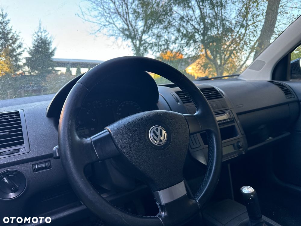 Volkswagen Polo - 9