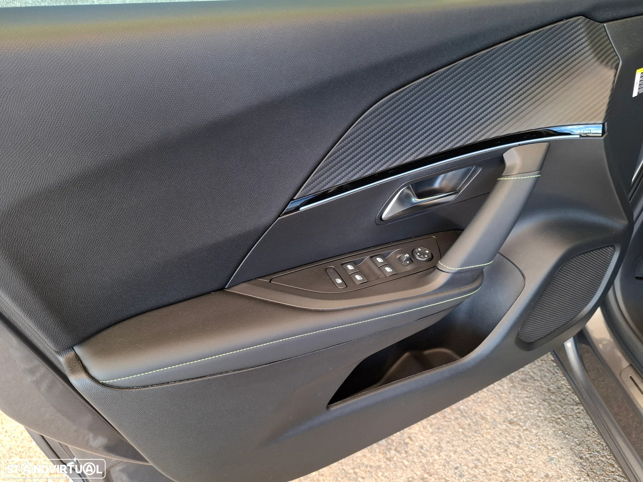 Peugeot 2008 1.2 PureTech GT Line EAT8 - 19